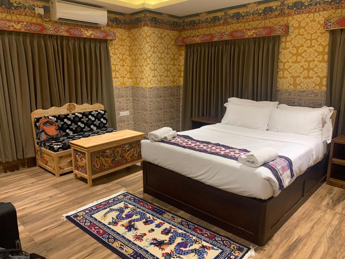 White Dragon Hotel Punakha Bagian luar foto